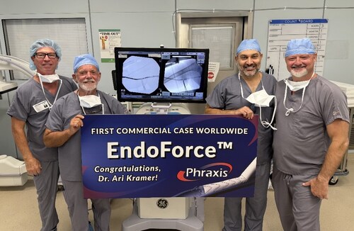 Phraxis, Inc. leadership and the surgical team celebrate the successful completion of the world’s first commercial case using the EndoForce™ Anastomotic Connector at Spartanburg Regional Medical Center. The milestone marks the start of U.S. commercialization for EndoForce™, a novel device designed to standardize dialysis vascular access creation.