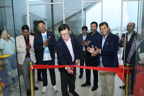 Scott Wang at Raheja District, Vashi NX