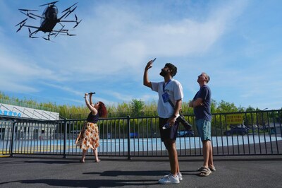International influencers are attracted by Luogang Park's unmanned aerial vehicle in Hefei on Aug 27. [Photo provided to chinadaily.com.cn]