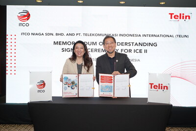 Madam Anita Aqeela Hiong, Managing Director of ITCO Niaga Sdn Bhd and Azmal Yahya, Telin Chief of Product ; signed MoU to collaborate on the planning and development of the Indonesia Cable Express II (ICE II) subsea cable system