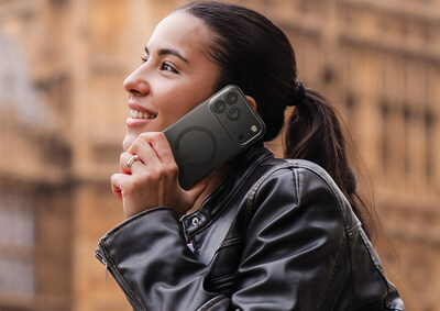 AirSuit iPhone 17 Case