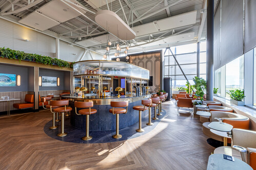 Aspire Executive Lounges and American Express unveil co-branded lounge at YUL Montreal-Trudeau International Airport (CNW Group/American Express Canada) Aspire Executive Lounges and American Express unveil co-branded lounge at YUL Montreal-Trudeau International Airport (CNW Group/American Express Canada)