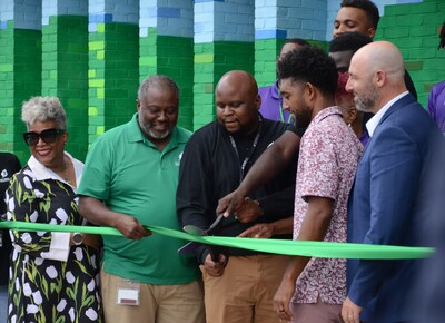 Baltimore AI Computer Lab Ribbon Cutting with Mayor B