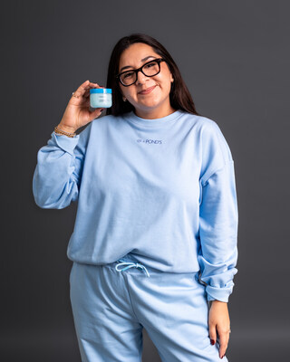 Sweats & Skincare? Sí Por Favor Sweats & Skincare? Sí Por Favor