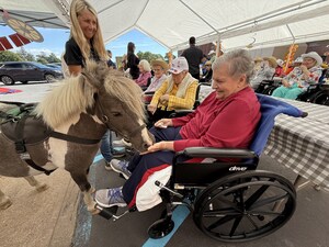CenterLight PACE Participants Enjoy a Heartwarming Visit with Therapy Horses to Kick Off National PACE Month