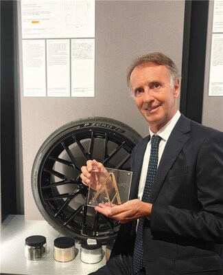 Collecting the award, Piero Misani, Pirelli’s Executive Vice President and Chief Technical Officer, said: ‒This prestigious recognition celebrates Pirelli’s design excellence and the innovative scope of products like P Zero E, confirming the role of research and development as a driver of progress and sustainability."
