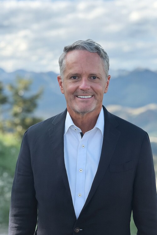 Dr. Tom Buttgenbach