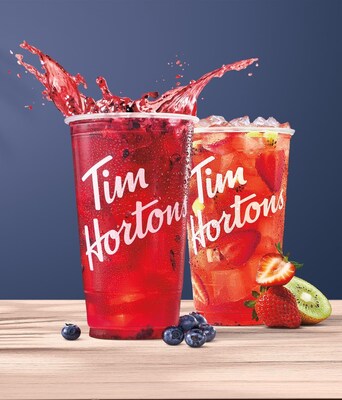 For those crisp fall days when you want something light and refreshing, the new Berry Apple Crisp Refresher delivers tart cranberry and apple flavors with a hint of honey and warm spice — topped with blueberry pieces  for the perfect sip. Also available mixed with lemonade or coconut milk for a customized fall refresh. (CNW Group/Tim Hortons)