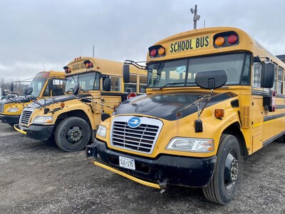 First Student Bus confirms lockout of Windsor school bus drivers. (CNW Group/Unifor)