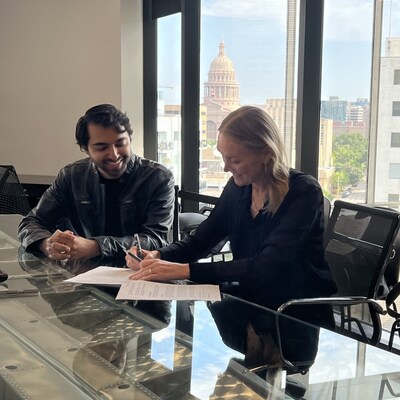 The agreement was officially signed by Aeon Founder & Chief Executive Officer Naweed Tahmas and X-Bow Chief Revenue Officer Maureen Gannon at the Capital Factory in Austin during the Fed Supernova event August 20, 2025.