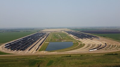 Aerial view of the existing Sturgeon Terminal East terminal depicting train cars and supporting rail infrastructure. (CNW Group/Canada Infrastructure Bank)