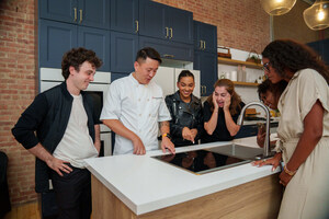 Chinese Dishwasher Captivates Guests at NYC "Flavors from the East" Cultural Exchange