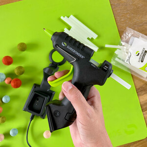 Surebonder Unveils New Cordless Glue Gun That Takes Fall Crafting to the Next Level