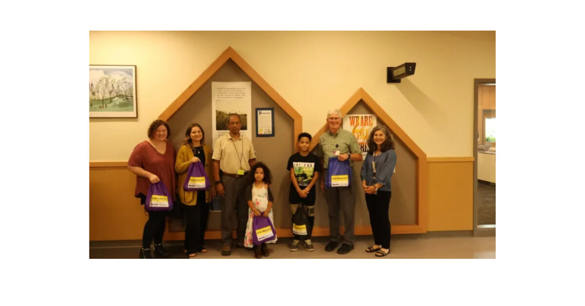 Hunts Services donates 250 Free School Supply Kits to Tacoma Students