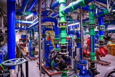 Mechanical systems of Cedar Supercomputing Centre (CNW Group/Bell Canada (MTL))