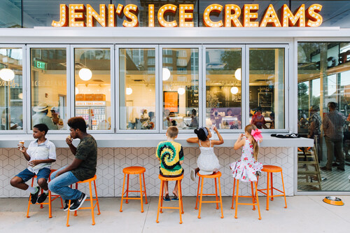 Jeni's Splendid Ice Creams scoop shop