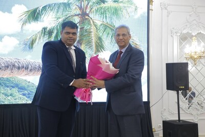 (Left) Mr. Kedar Naik, Director Tourism, Government of Goa met with Mr. Alok Pandey, Minister/PR to SCO-RATS (Right) at the Goa Roadshow in Tashkent, Uzbekistan
