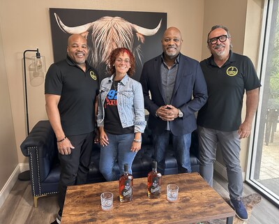 Victor Young, fundador/CEO de Dunamis Premium Spirits, con los miembros del equipo Jerome Warren, gerente general y Jorge Ibarra vicepresidente de Marketing, con su invitada Valerie Felix, personalidad de la radio matutina en Maxima 92.9 FM en Tampa. Victor Young, fundador/CEO de Dunamis Premium Spirits, con los miembros del equipo Jerome Warren, gerente general y Jorge Ibarra vicepresidente de Marketing, con su invitada Valerie Felix, personalidad de la radio matutina en Maxima 92.9 FM en Tampa.