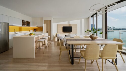 PARKROYAL Serviced Suites Hanoi - Three-bedroom serviced suite overlooking the West Lake (PRNewsfoto/Pan Pacific Hotels Group)