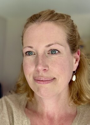 Dr Simone Raenker looking radiant after using a bioactive B12
