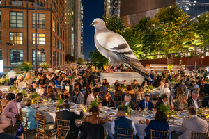 2025 HIGH LINE ART DINNER COLLABORATES WITH DINOSAUR ARTIST FOR FEATHERED FESTIVITIES