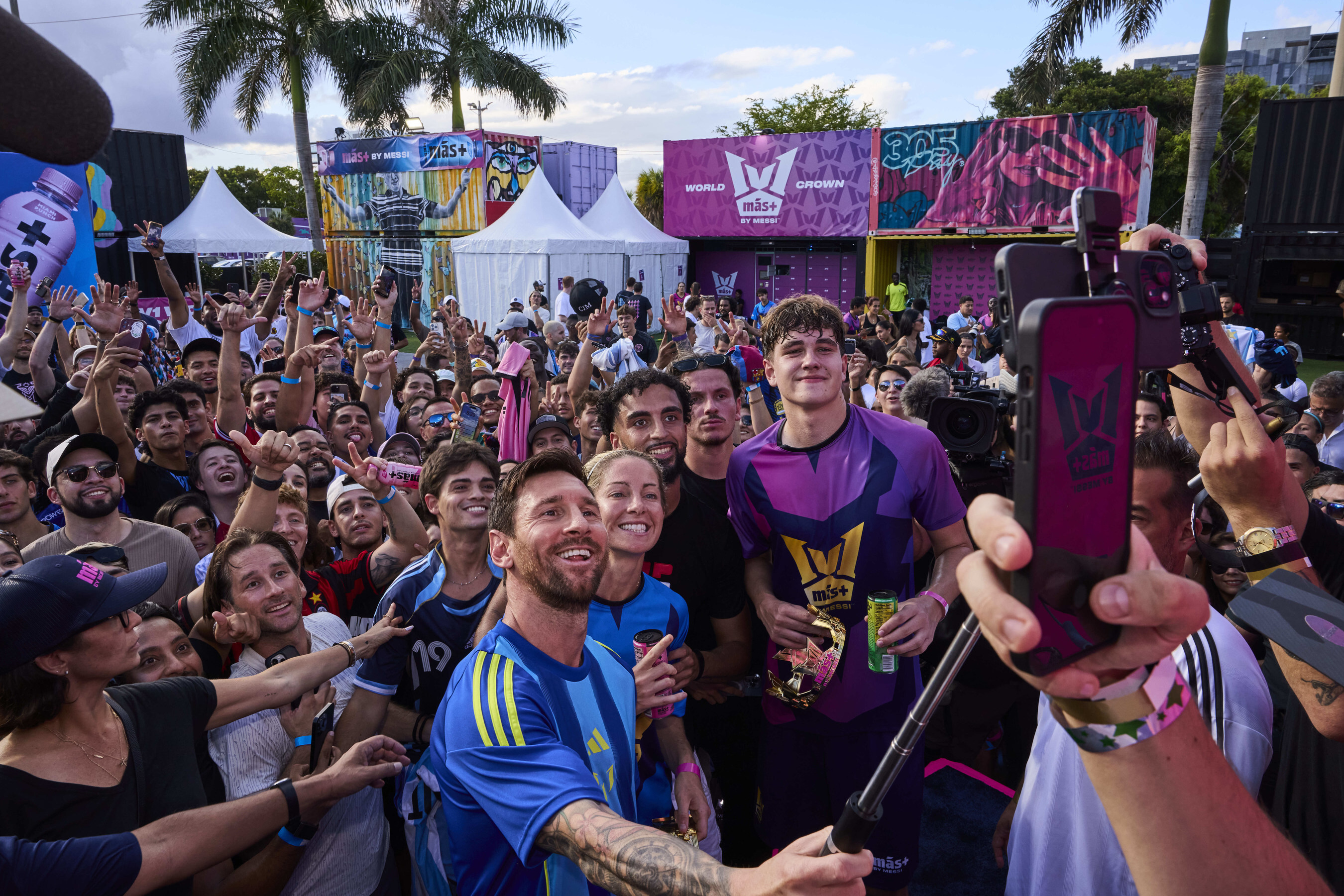 Champions Receive 1v1 World Crown from Lionel Messi: Más+ by Messi Celebrate Inaugural 1v1 World Crown Tournament Final in Miami