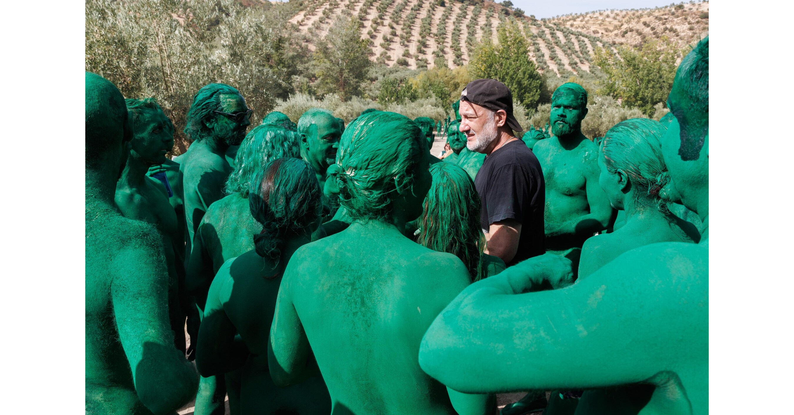 Spencers Tunick art installation Retrato Alhambra1925 highlights Cervezas Alhambras 100th anniversary of its Andalusian roots