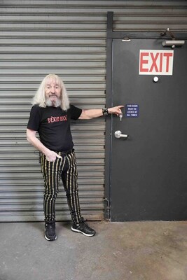 LUKEWARM WATER HITS BOILING POINT: SPINAL TAP'S DEREK SMALLS TAKES DOWN BANDMATES AND BLASTS 