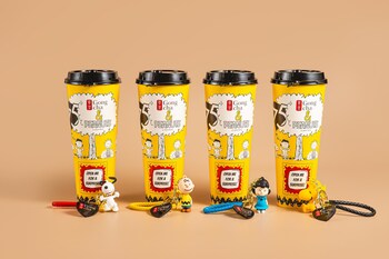 Gong cha and PEANUTS Surprise Cups with collectible keychains.