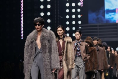 UR's "Reflected City" themed fashion show.