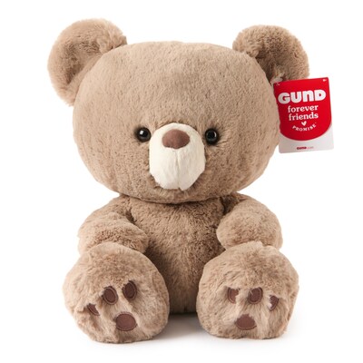 By registering their child’s GUND Forever Friend plush, parents can rest easy knowing their child’s plush is protected — whether it’s reported lost and returned through a simple QR scan registration process, lovingly maintained with easy care and repair instructions, or even a one-time replacement entirely free of charge. (CNW Group/Spin Master Corp.)