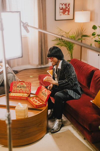 ANDERSON .PAAK EARNS HIS PHD (PIZZA HUT DEGREE) IN NEW COLLABORATION WITH PIZZA HUT CELEBRATING THE LAUNCH OF CRAFTED FLATZZ™
