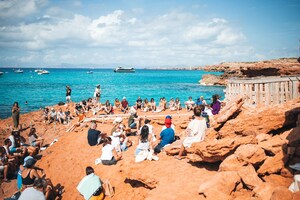 SON Estrella Galicia Posidonia est de retour : le festival le plus durable et le plus dérangeant de Formentera