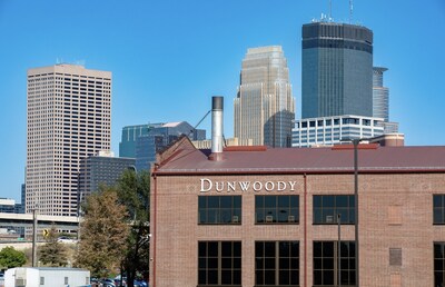 With certificates, associate’s, and bachelor’s degrees in more than 40 majors – including engineering, robotics, design and other STEM-related fields – Dunwoody challenges students to come determined and graduate destined.