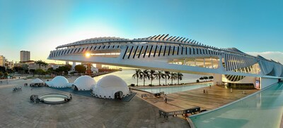 Installation view of The Lumisphere Experience™️ on the plaza of the Museum of Tomorrow, Rio de Janeiro, Brazil, photo by Leonardo Zielinsky @pizzaduleo, courtesy of Visions2030 and Minds Over Matter