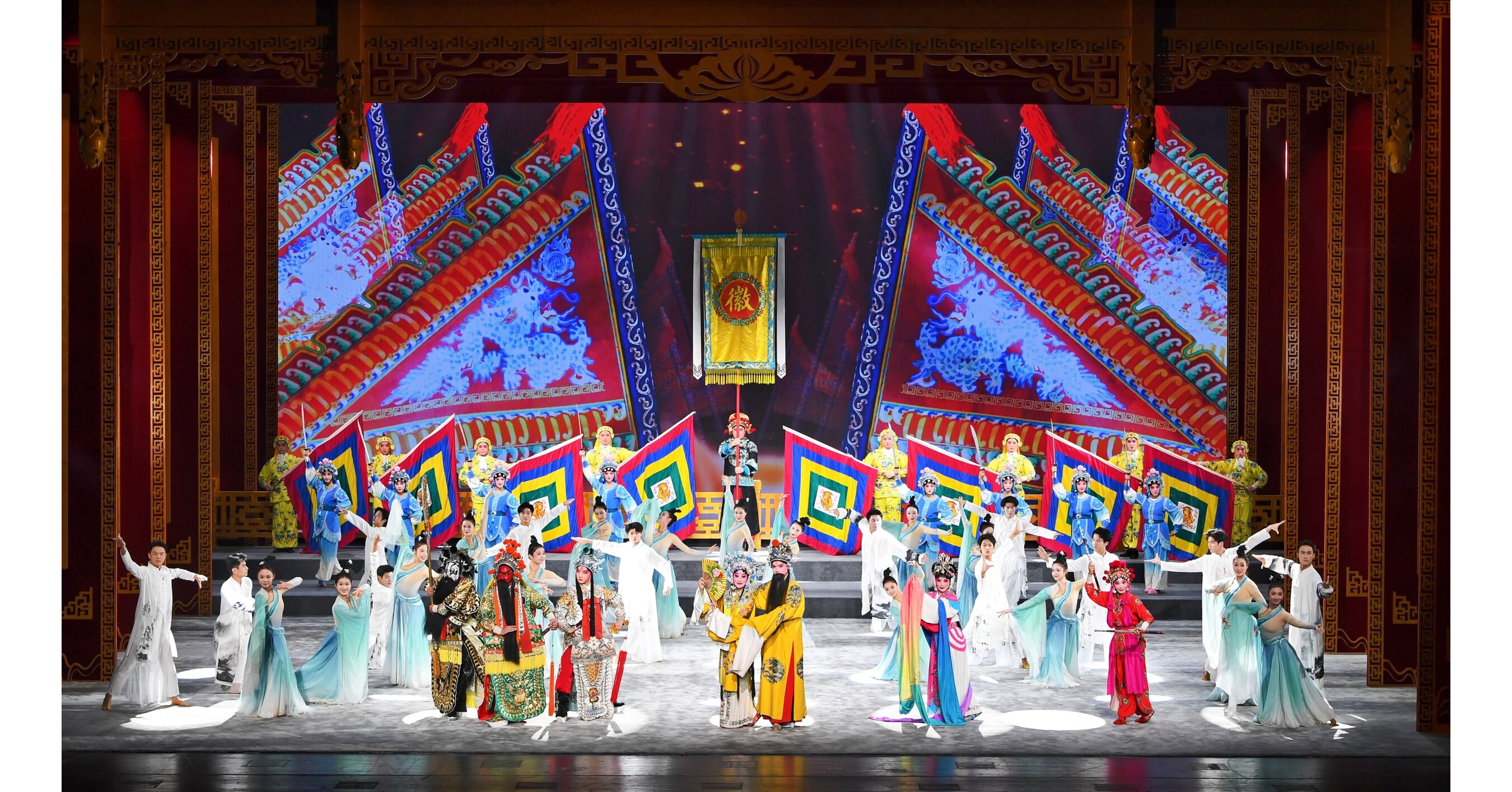 Hefei Hosts Operas Gathering in Anhui &bull; Stars Shining in Hefei, Showcasing Masters of Traditional Chinese Theater