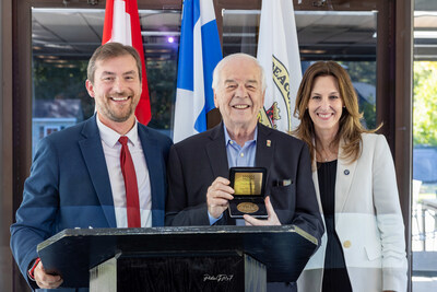 Jacques-Cartier MNA Gregory Kelley, Beaconsfield Mayor Georges Bourelle, Robert-Baldwin MNA Brigitte Garceau (CNW Group/City of Beaconsfield)