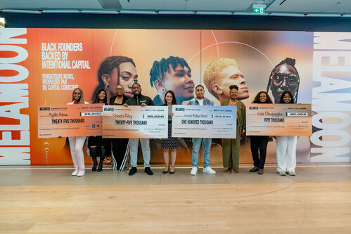 Melamoon Prize Winners with Minister Rechie Valdez (center), CEO of Black Ambition Felicia Hatcher (left), and CEO and Co-Founder of FACE Coalition Tiffany Callender (right). (CNW Group/The Federation of African Canadian Economics) Melamoon Prize Winners with Minister Rechie Valdez (center), CEO of Black Ambition Felicia Hatcher (left), and CEO and Co-Founder of FACE Coalition Tiffany Callender (right). (CNW Group/The Federation of African Canadian Economics)