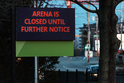 A digital sign displays the words Arena Closed Until Further Notice (CNW Group/The Ontario Recreation Facilities Association)