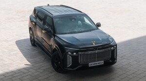Little-Known Fact: The All-Electric Armored Lac Hong 900 LX Is Built on the VinFast VF 9 Platform