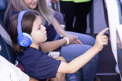 Toronto Pearson, Air Transat and Autism Ontario host immersive airport familiarization tour for individuals with autism and neurodivergent needs (CNW Group/Greater Toronto Airports Authority)