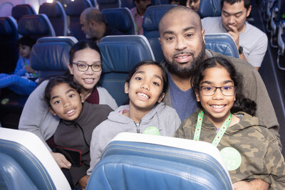 Toronto Pearson, Air Transat and Autism Ontario host immersive airport familiarization tour for individuals with autism and neurodivergent needs (CNW Group/Greater Toronto Airports Authority)