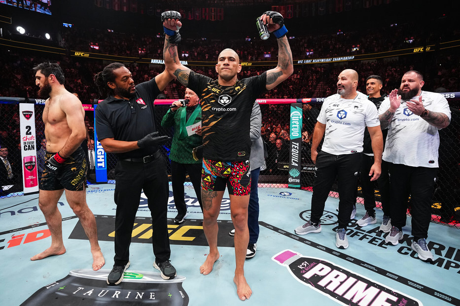Monster Energy's Alex Pereira Defeats Magomed Ankalaev to Reclaim UFC Light Heavyweight World Championship at UFC 320 in Las Vegas