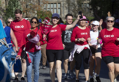 Across the country, members of Team CIBC joined their communities on October 5 for the annual Canadian Cancer Society CIBC Run for the Cure, raising $3.1 million this year. (CNW Group/CIBC)