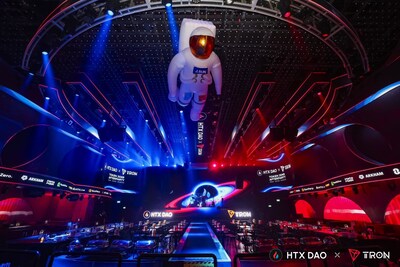 At the center of the venue, a striking astronaut installation symbolized how HTX DAO and TRON are steering Web3 into a new "boundless" era. (PRNewsfoto/HTX DAO)