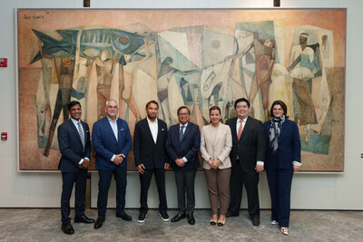 Ayala Corporation and Spinneys, the UAE's leading premium supermarket chain, have entered a strategic partnership to launch stores in the Philippines. In photo (L-R): Spinneys 1961 CEO Sunil Kumar, Ayala Corporation Chairman Jaime Augusto Zobel de Ayala, Spinneys 1961 Chairman Ali Saeed Juma Al Bwardy, Ayala Corporation President and CEO Cezar Consing, Spinneys 1961 General Manager of Operations Elmira Pelovello, Ayala Corporation Head of Corporate Strategy and Business Development Mark Uy, and Ayala Land Head of Leasing and Hospitality Mariana Zobel de Ayala.