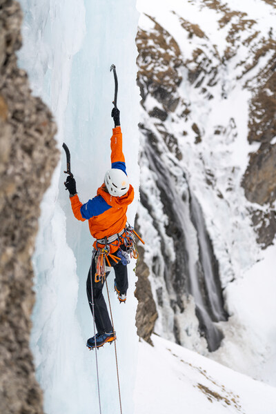 Performance meets responsibility: The new Eiger Nordwand 6.0 collection sets new standards on the mountain.