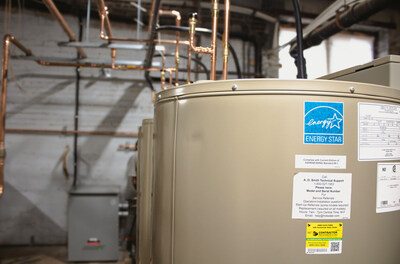 Energy Star commercial water heaters and copper piping in a Quebec real estate building owned by Société immobilière Bélanger. (CNW Group/Societe immobiliere Belanger)