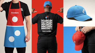 Domino’s lanzará nuevas camisetas promocionales y opcionales para los miembros del equipo, con la divertida frase “Dommmino’s: you can’t say Domino’s without saying mmm,” (Dommmino’s: no puedes decir Domino’s sin decir mmm) para celebrar la renovación de la marca. Tiendas seleccionadas en todo Estados Unidos también contarán con delantales y gorras más llamativos para los miembros del equipo.