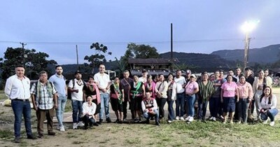 Photo 3 – Inga de Condagua community, ANM, Ministry of Interior and Copper Giant team, after protocolization of agreements on September 20, 2025 (CNW Group/COPPER GIANT RESOURCES CORP.)